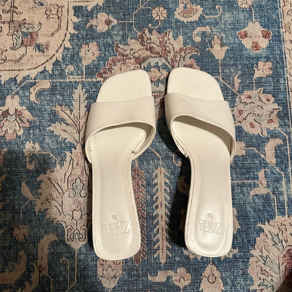 Zara Cream Women's heeled sandal.